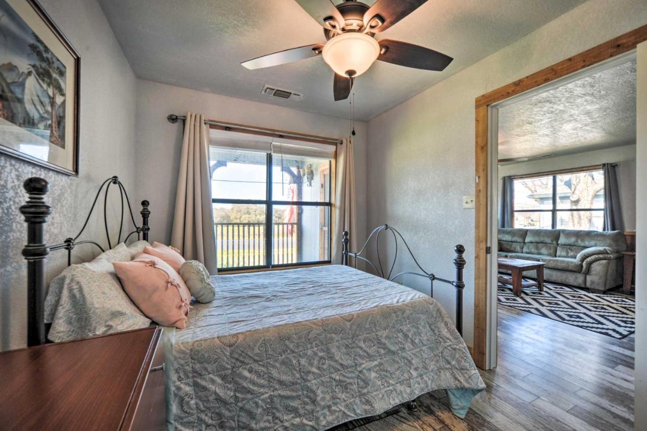 Fredricksburg Vacation Rental At The Loft! Fredericksburg Bagian luar foto